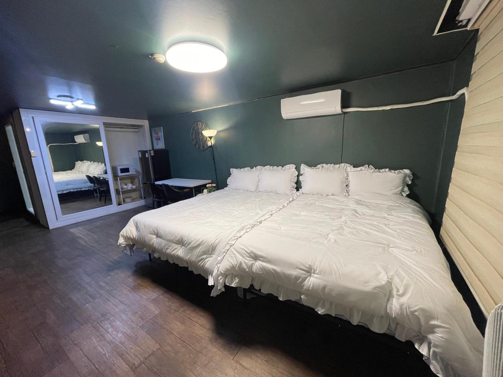Apartment Gangnam Reasonable Price House *